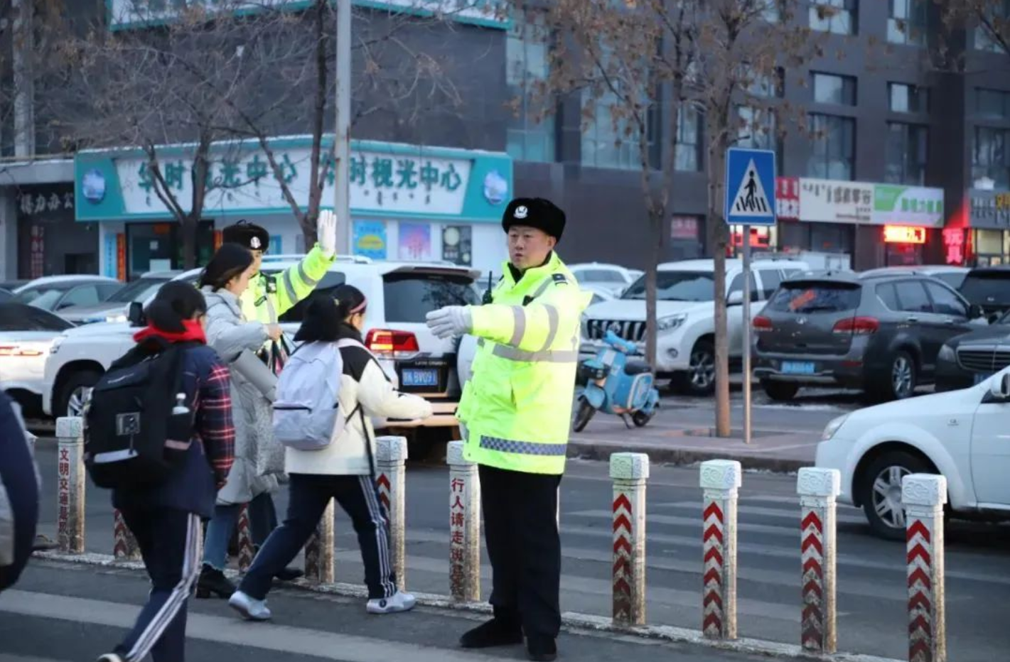 內蒙古：校校見警 多部門聯動守護校園安全_fororder_圖片7