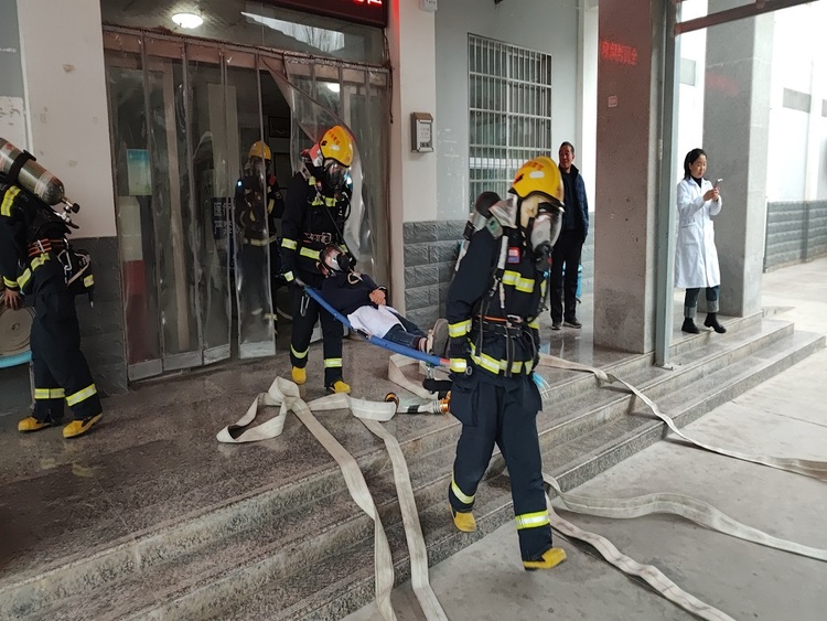 隴南徽縣:消防部門深入轄區醫院開展滅火救援聯合演練暨指揮能力訓練_fororder_微信圖片_20240313100412
