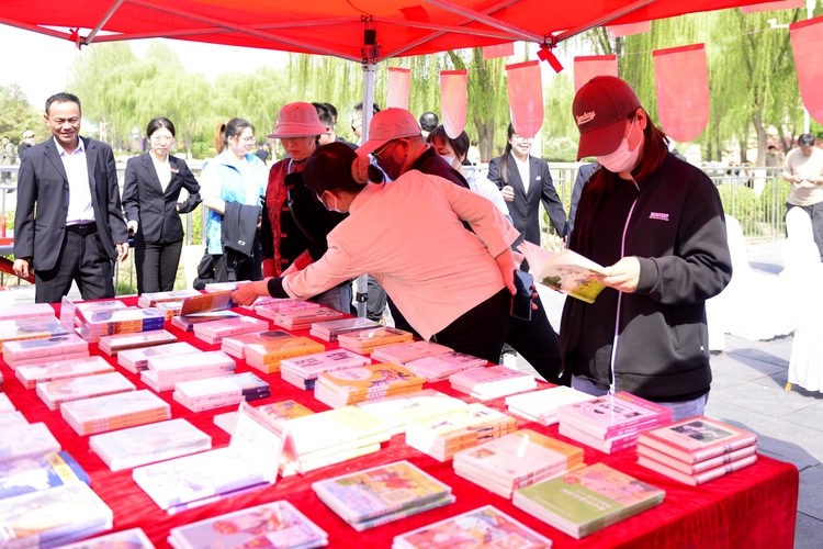 河北定興：全民閱讀熱 書香意蘊濃_fororder_007