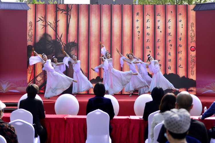 河北定興：全民閱讀熱 書香意蘊濃_fororder_002