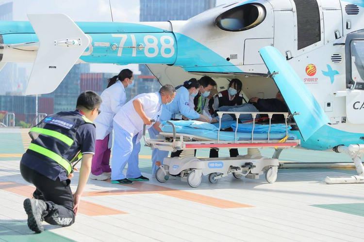 “空中120”来了！华西医院航空医疗网络体系初步构建