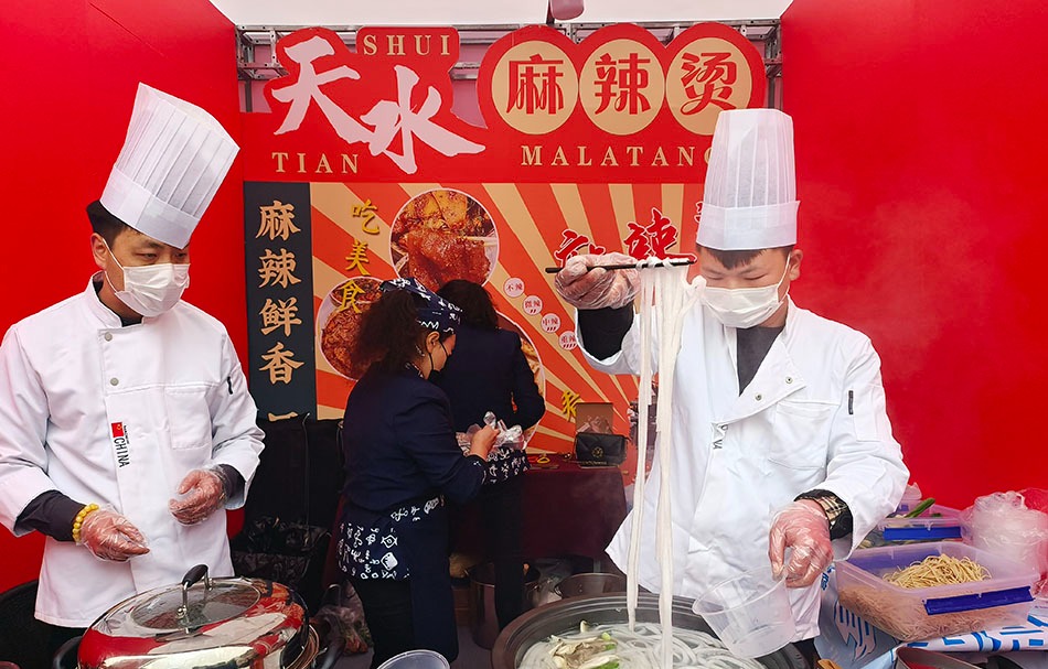 【原創】吃美食 賞美景 逛龍城 天水麻辣燙“吃貨節”火熱進行中