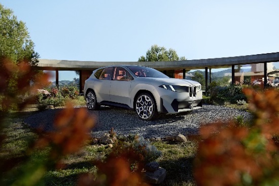 BMW新世代X概念車全球首發 未來新世代家族顯現雛形_fororder_image002