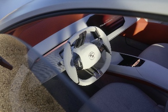 BMW新世代X概念車全球首發 未來新世代家族顯現雛形_fororder_image010