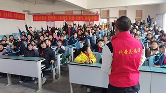 廣漢：航空科普進校園 少年共築強國夢