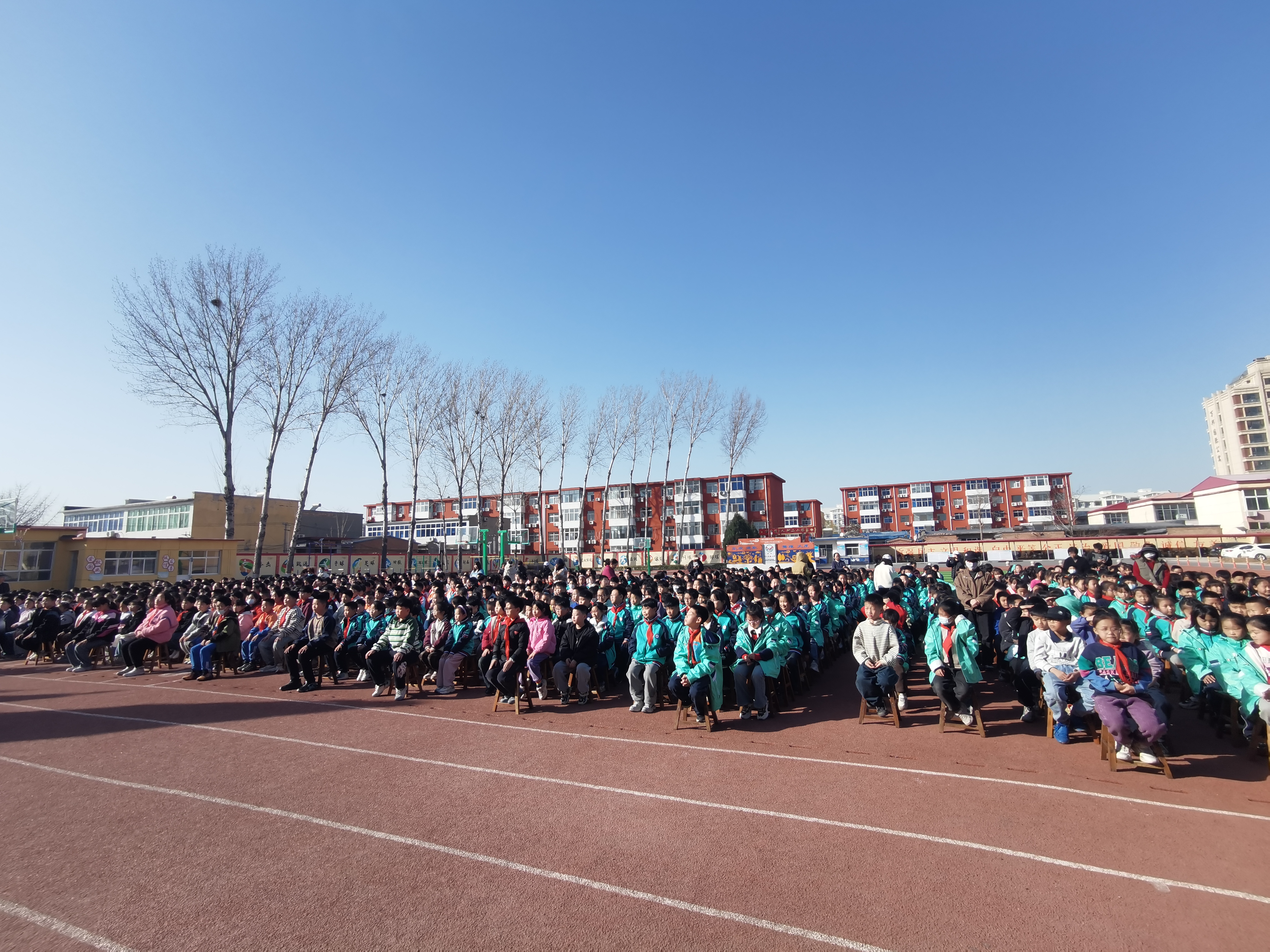 河北定兴：法治宣讲进校园 守护“少年的你”_fororder_003