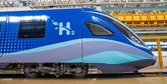 我國自主研製的首列氫能源市域列車成功達速試跑