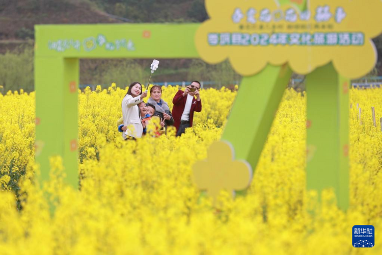 貴州:二月湖水清 家家春鳥鳴