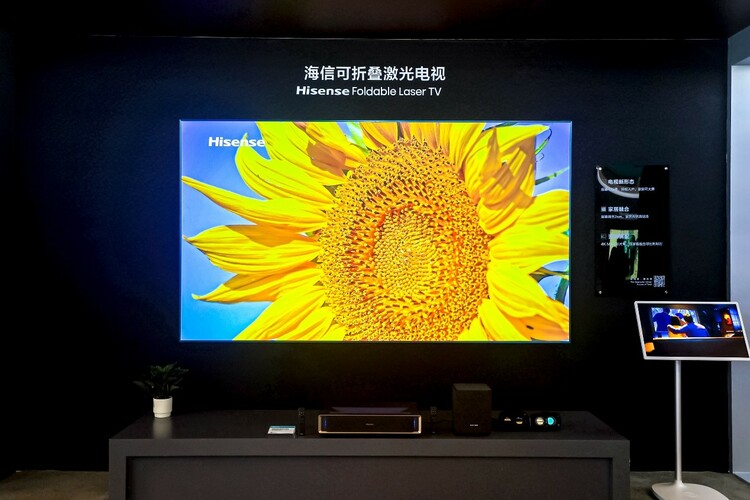海信视像国内营销中心总经理伍发明：AI显示时代即将到来_fororder_可折叠激光电视