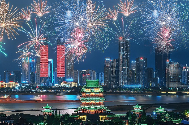 南昌再次向游客发出邀请：白猫黑猫打卡平台等五一上新迎客