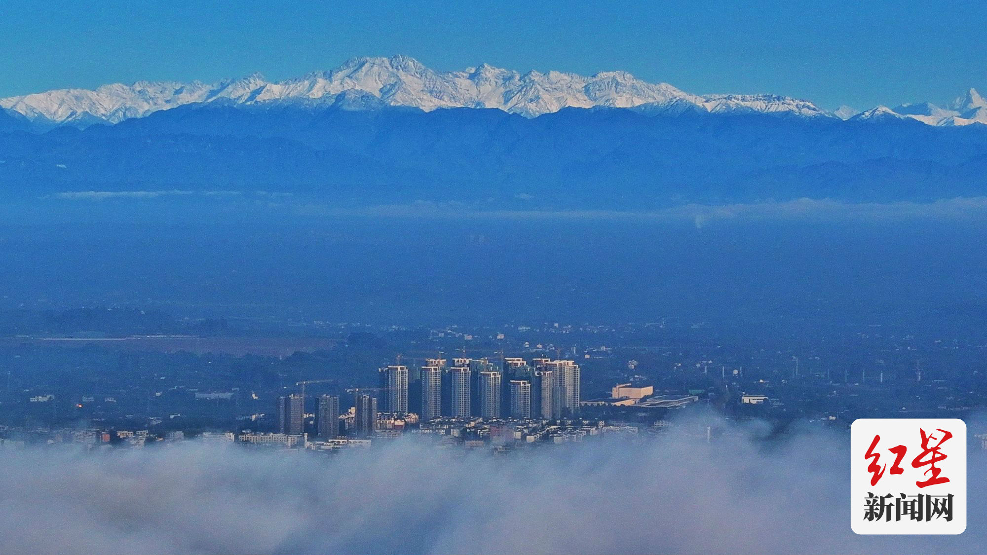 （转载）暖阳回归 在蒲江长秋山遥望雪山