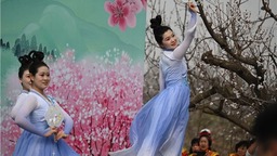 三门峡市渑池县第十七届杏花文化旅游节开幕