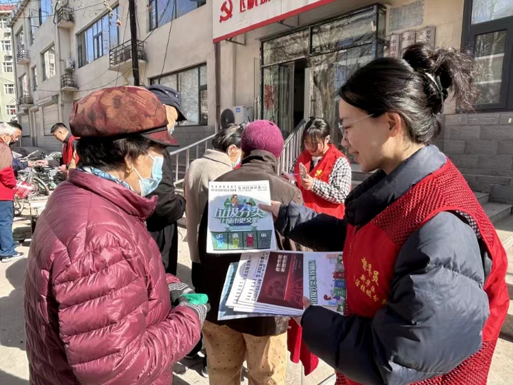 石家莊市新華區:公益大集進社區 貼心服務暖人心_fororder_圖片 3