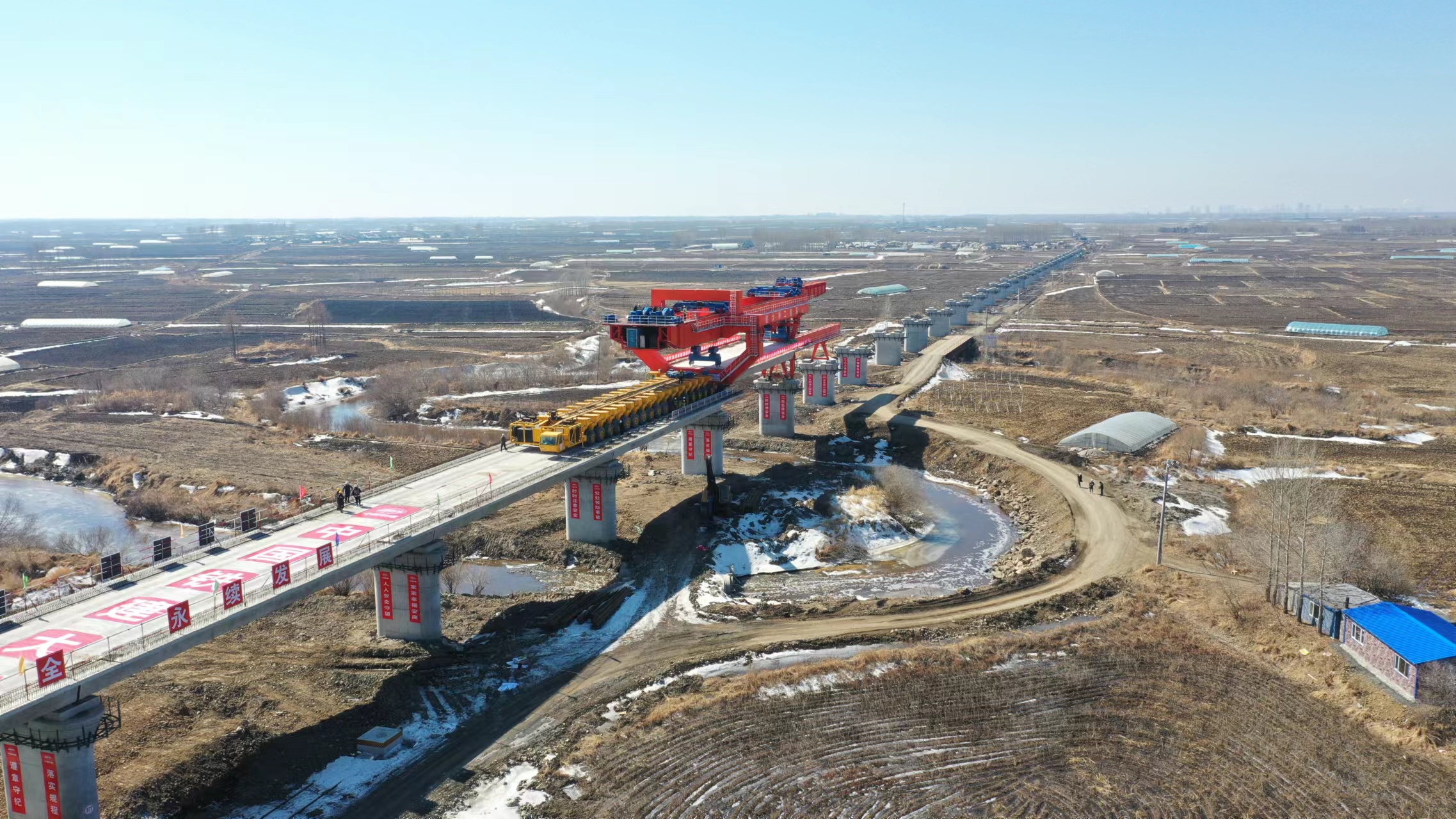 我国在建最北端高铁哈伊高铁哈铁段建设进入架梁施工阶段_fororder_微信图片_20240327090449