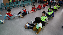 瀋陽大東區教育局二0五幼兒園開展 “以球為伴，快樂成長”足球競賽系列活動