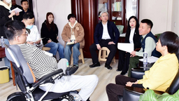 遼寧省、阜新市殘聯特邀醫學專家為“輪椅博士”評估會診