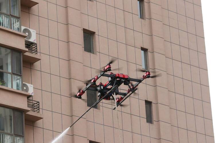 科技赋能新模式，阜新无人机助阵消防演练