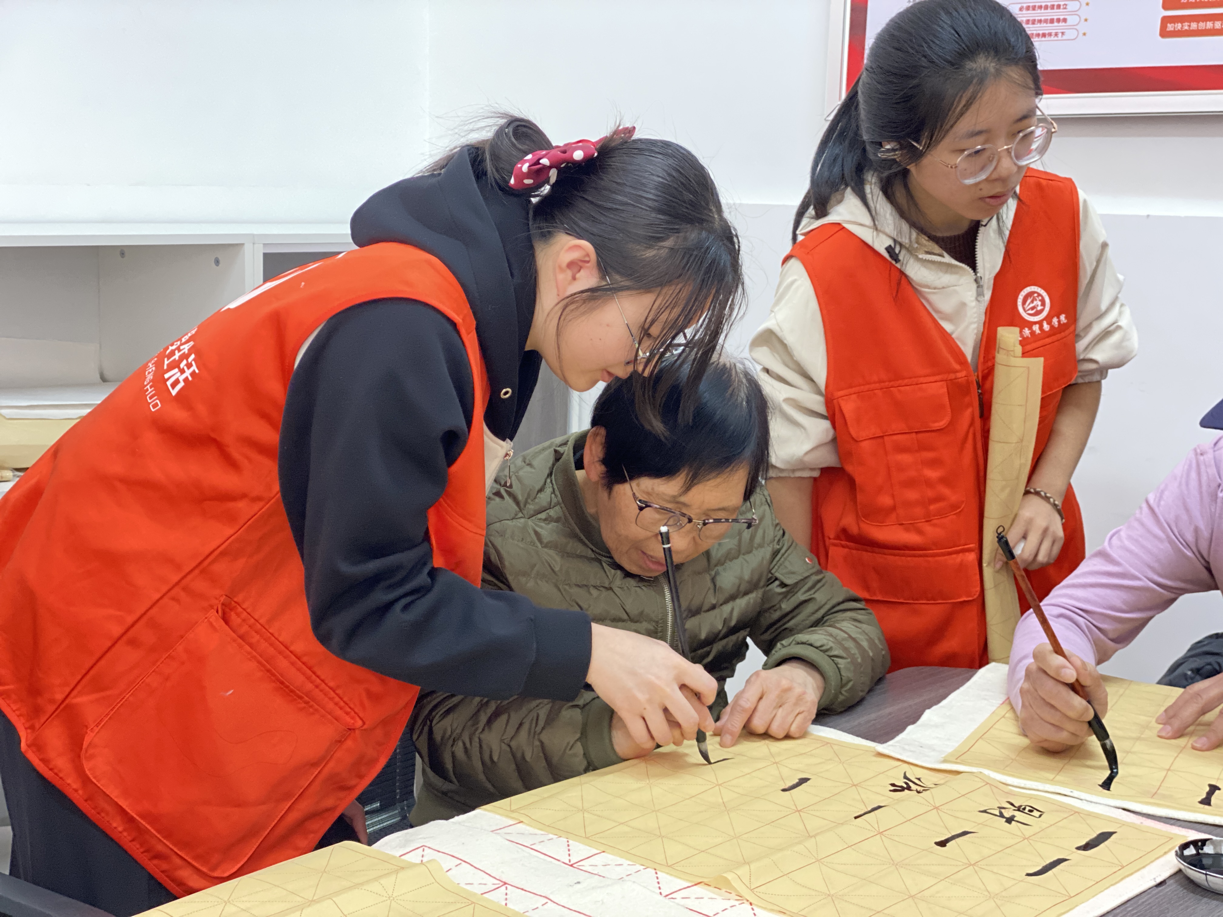 保定莲池区区委书记图片