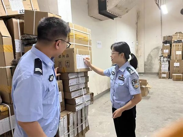 广汉公安警务保障室主任曾晖：警营“粮草官”铸就警察人生_fororder_未标题-2