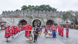 桂林：趣味亲子活动迎“壮族三月三”
