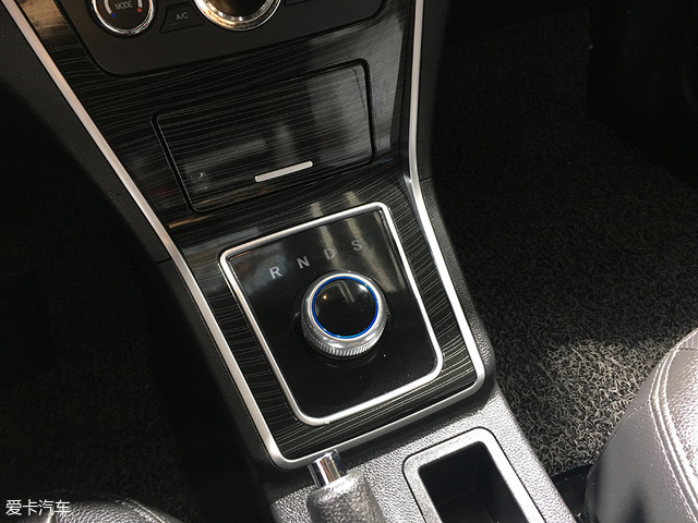 图片默认标题_fororder_力帆7