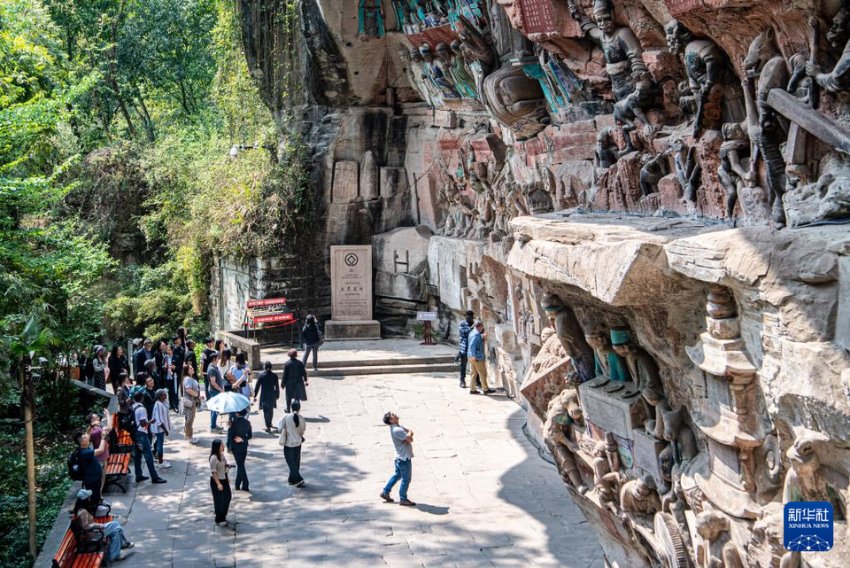 重慶：世界文化遺産大足石刻景區旅遊人氣旺