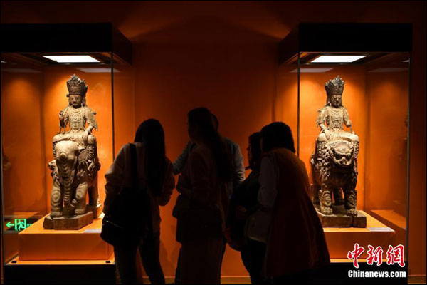 จัดงานนิทรรศการพุทธศิลป์มณฑลหยุนหนาน