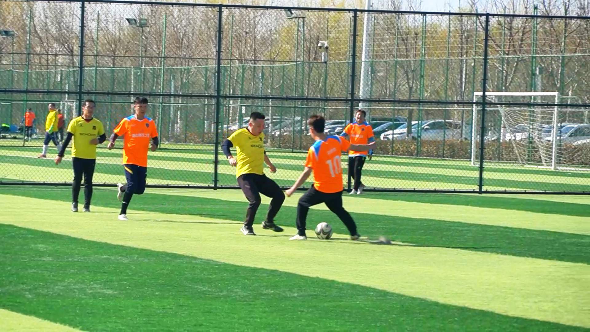 路北区幸福之星杯足球锦标赛激情开赛_fororder_图为路北区幸福之星杯足球锦标赛现场 克成帅 摄 (4)