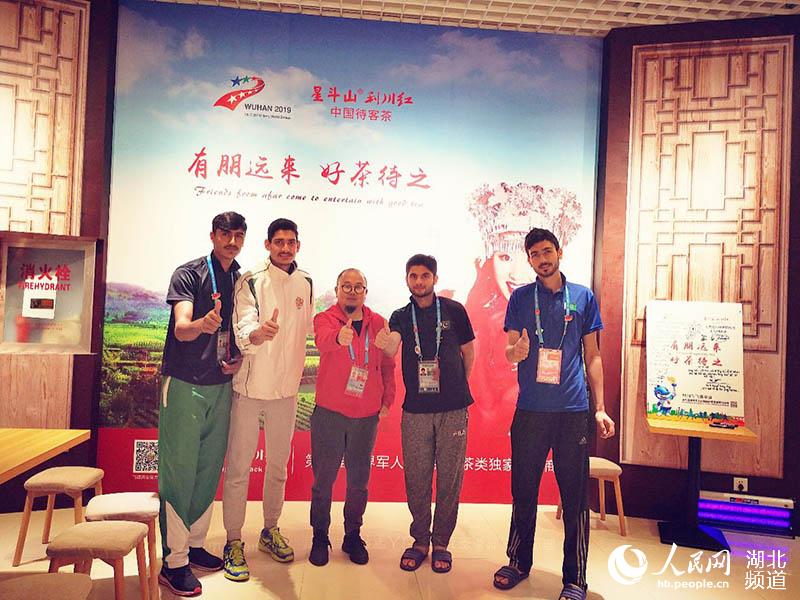 第七屆軍運會圓滿落幕 各國運動員帶上中國茶文化和友誼回家