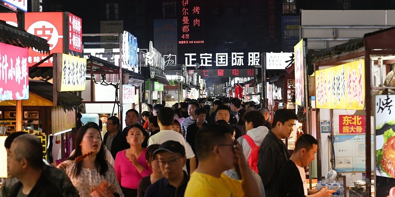 出发！石家庄市区有了正定小商品夜市直达车_fororder_hebnewsimg (1)