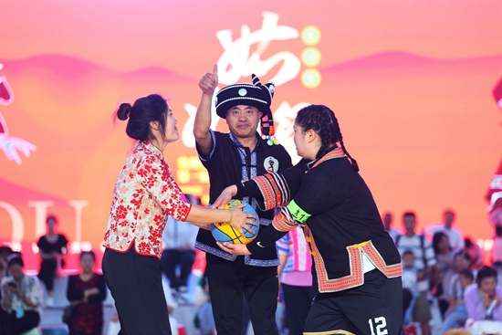 2024年貴州省第一屆“姑媽籃球”邀請賽在雷山開賽_fororder_W020240429422177674250