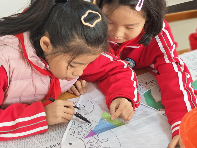 石家庄市新华区开展“我们的节日·清明”主题教育实践活动_fororder_图片 4