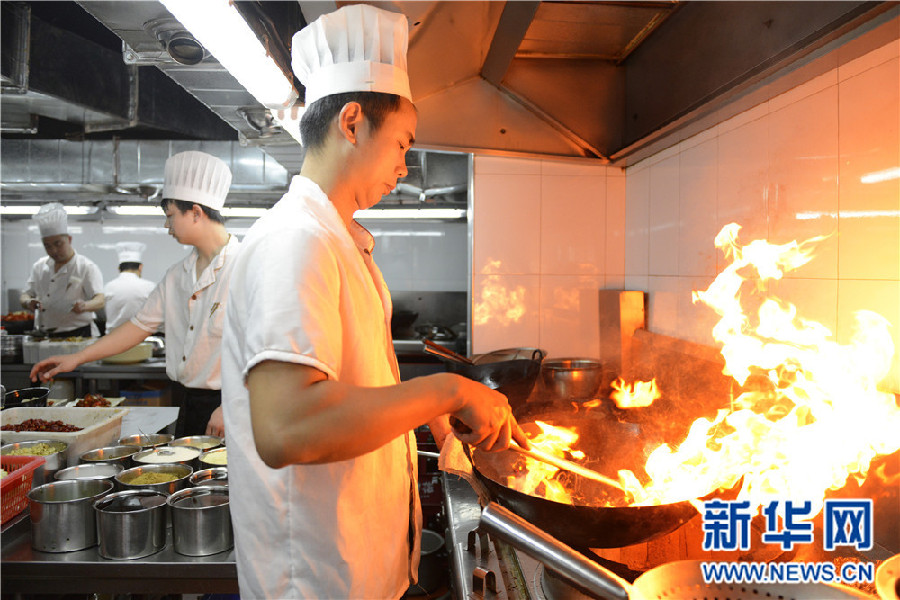 【舌尖湖北图片】小龙虾成为武汉美食新名片