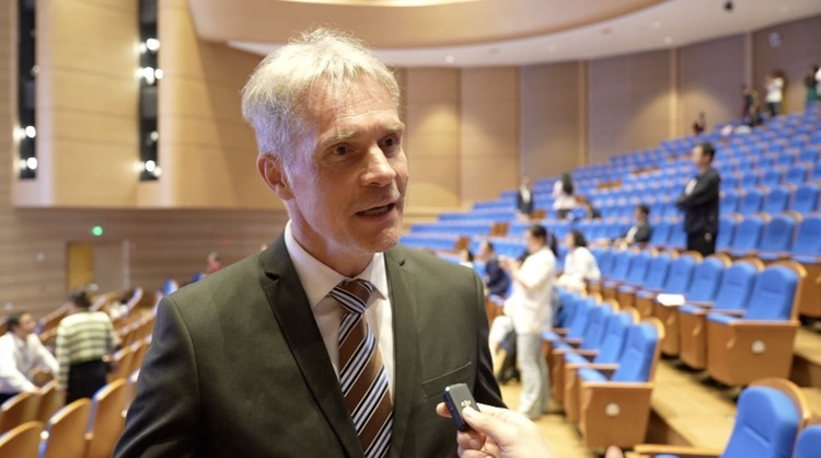 这个名为“伯乐”的德国中学为什么有中文合唱团？