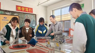 河北唐県：農村科学技術館が学生の「科学技術の夢」に火をつける