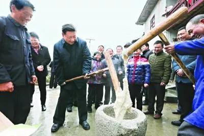 习近平这些亲民举动，太接地气了！