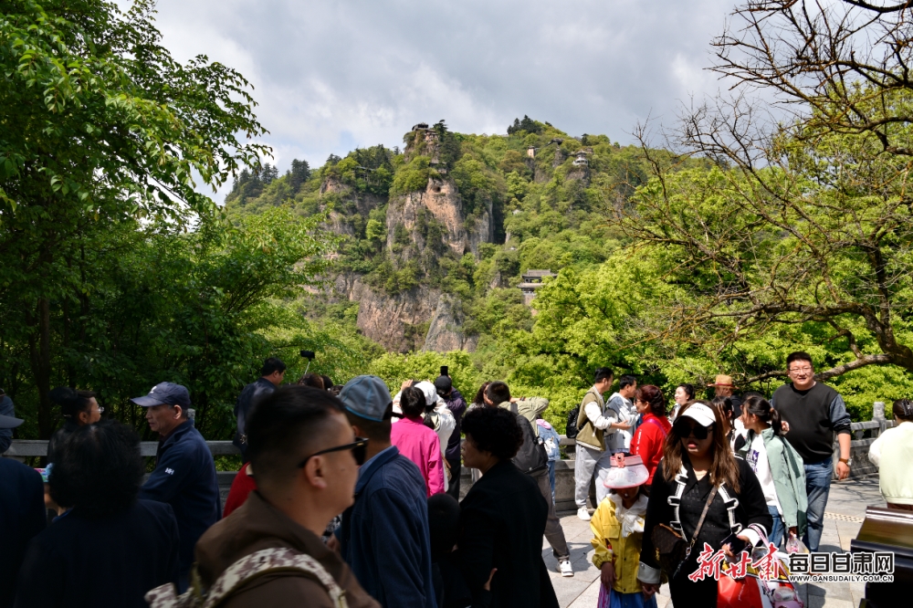 【大美甘肃】平凉：五月崆峒山 放眼皆画卷_fororder_8