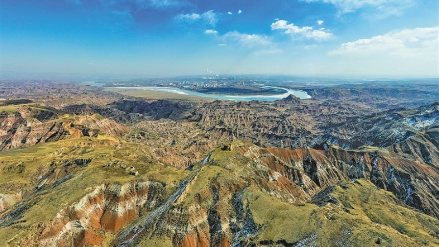 黄河峡谷 壮美丹霞