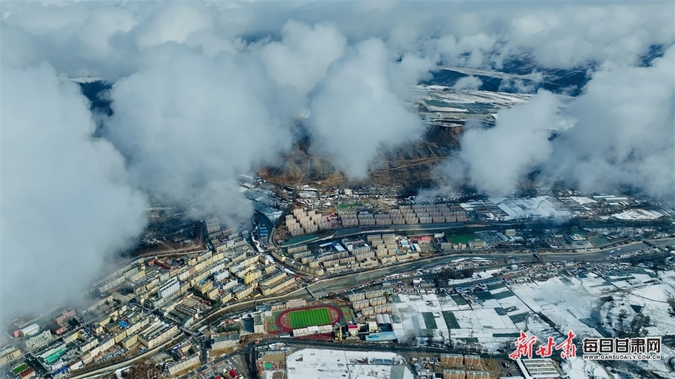 春雪落祁连张掖肃南真是美
