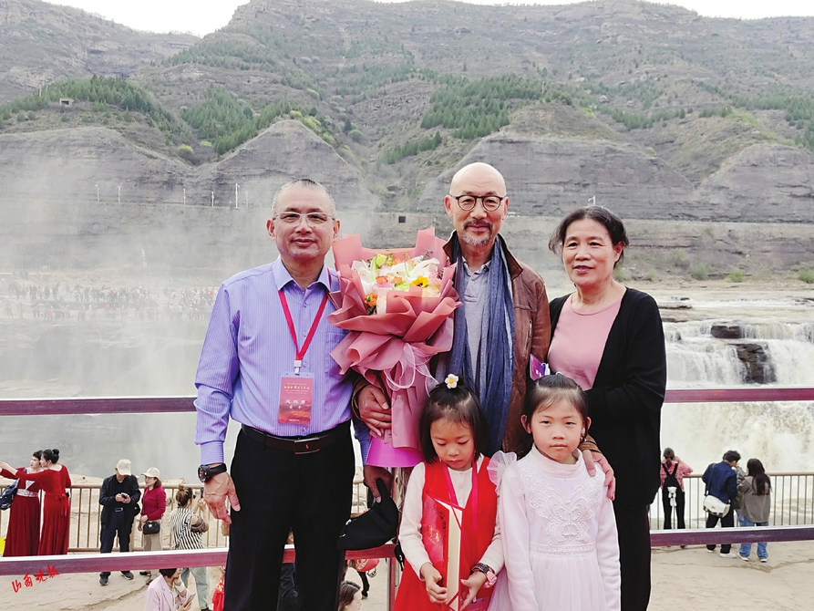 纪念《黄河大合唱》首演85周年 在黄河壶口瀑布听“五洲同声唱黄河”_fororder_cb0826d388f562acab2e9439b1a8761f