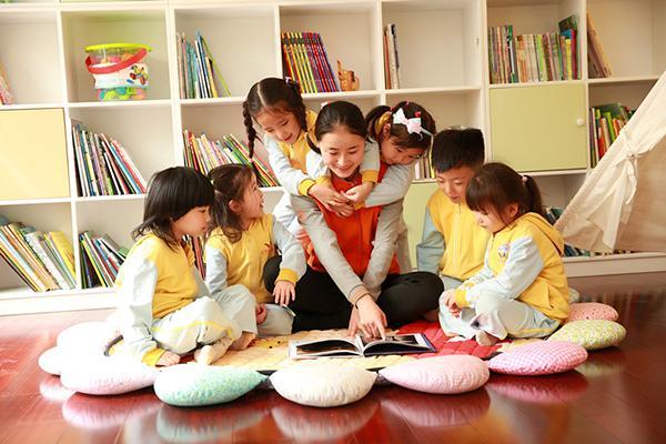 阅读陪伴成长，全国红黄蓝幼儿园开展阅读季行动