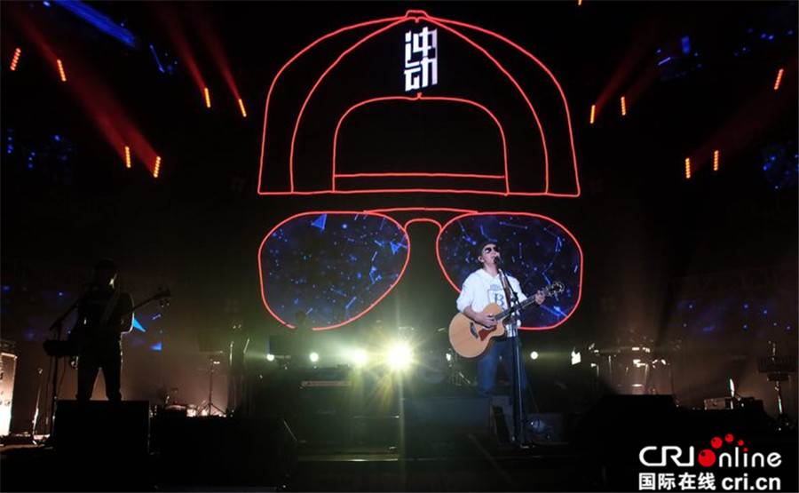 郝云2016巡回演唱会 上海"冲动"开唱
