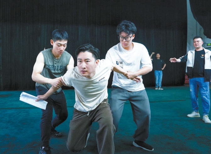 赓续传统 创新表达 年轻一代为北京曲剧开新局