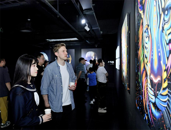 “時間雲朵”——AI生成藝術展在成都錦江區開幕_fororder_未標題-1