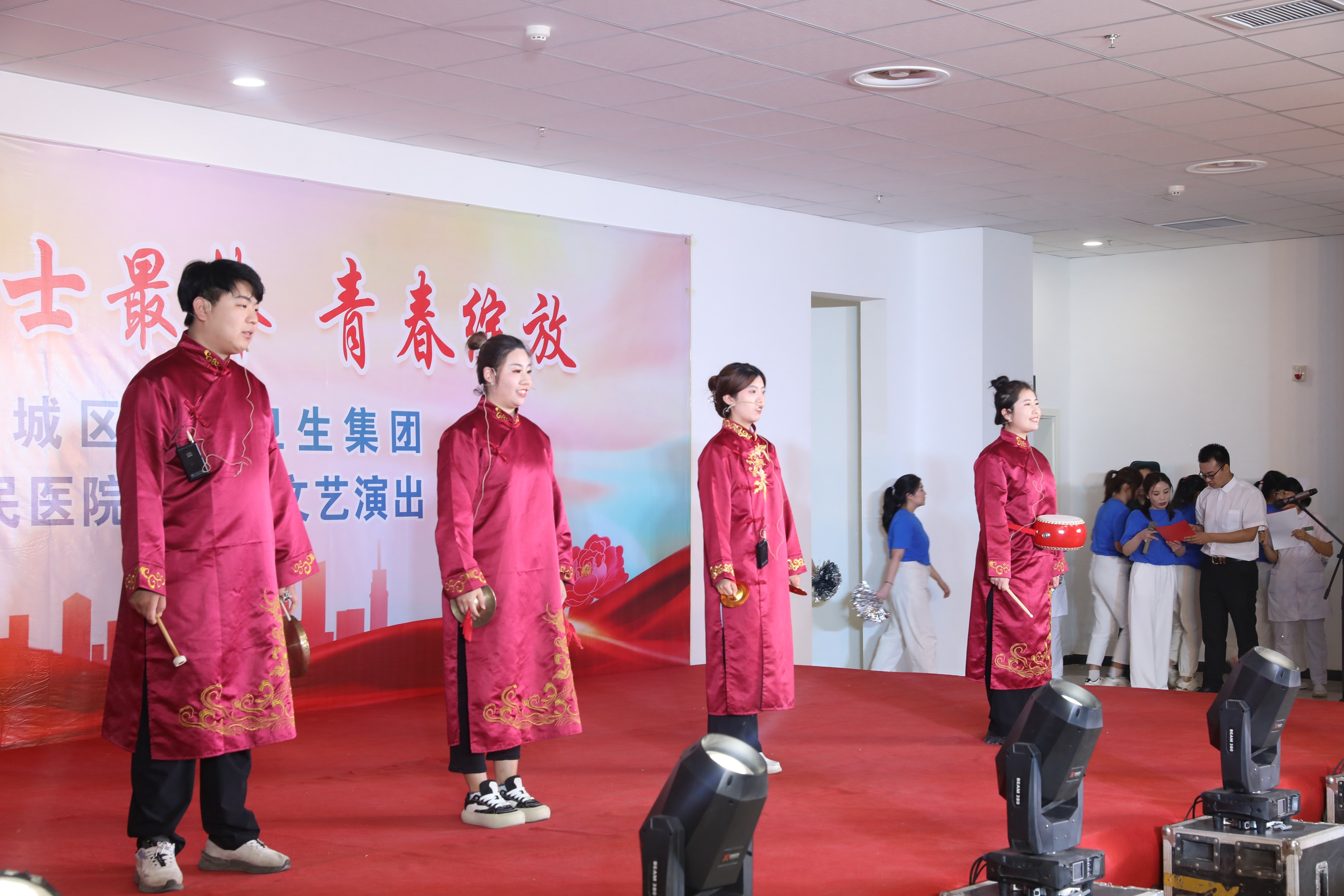 保定市滿城區舉行“5.12”國際護士節文藝演出暨表彰大會_fororder_節目《誇誇咱醫院》 攝影 劉凡