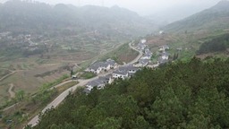 貴州修文大河至紅竹公路獲“貴州省十大最美農村路”授牌