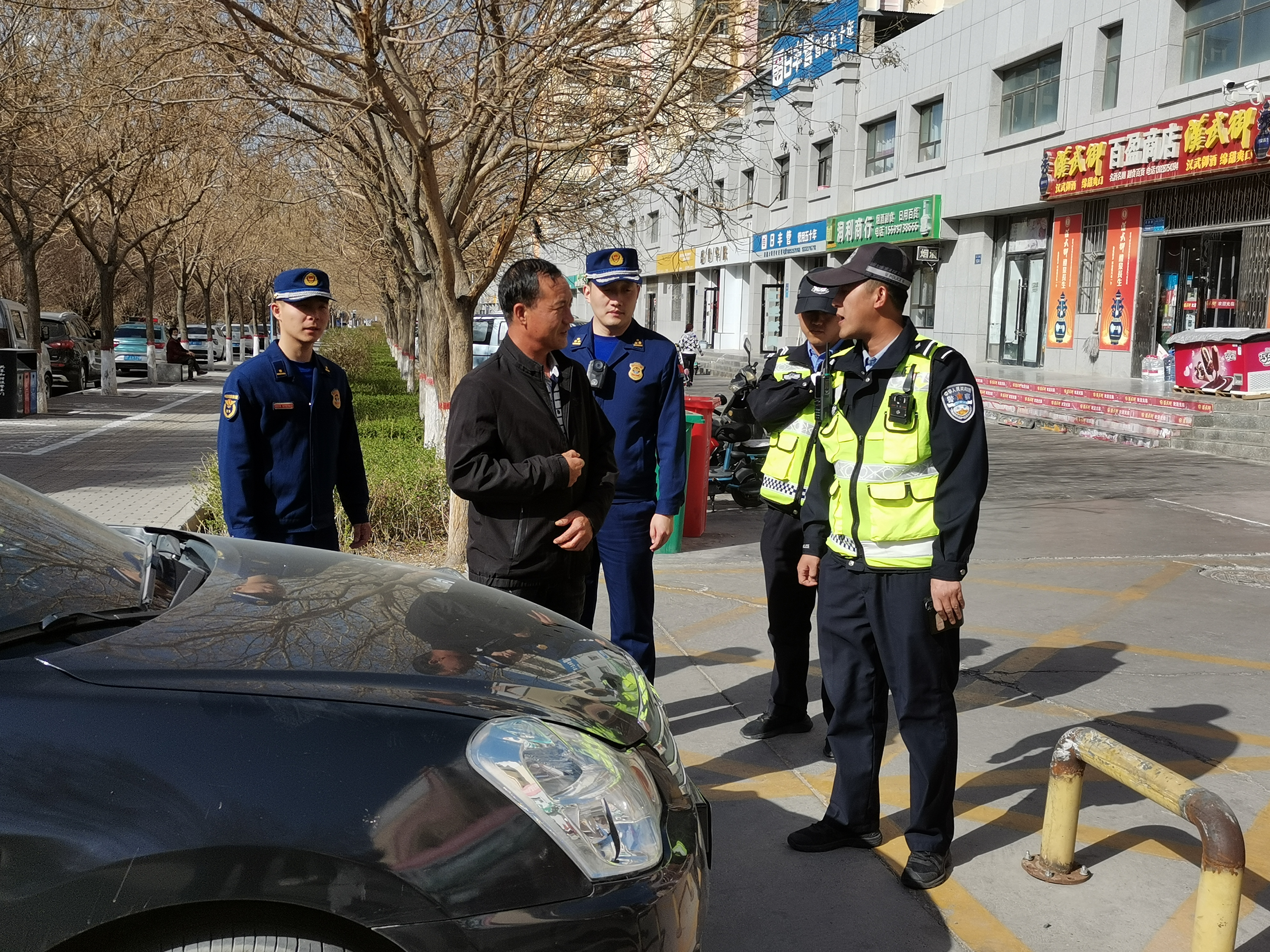 【原創】甘肅玉門：消防救援大隊攜手交警部門為“生命通道”消消“堵”_fororder_lQDPKeXJy2CE9lnNC7jND6Cw0qpywr84DK0GAjDoC5fHAA_4000_3000