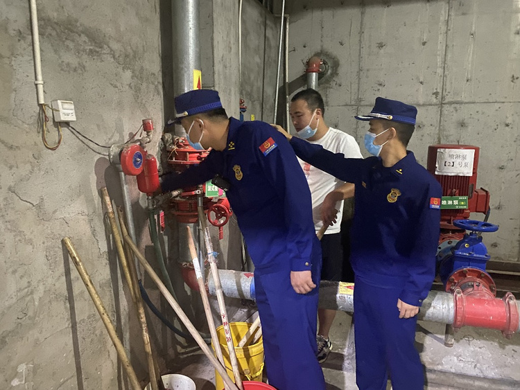 【原創】隴南徽縣:大隊常態化開展“雙隨機、一公開”消防安全檢查_fororder_1