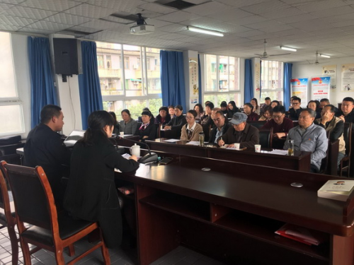 五通桥区：深入社区开展社会化综合评价宣传工作