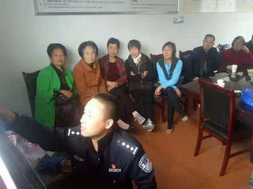 五通桥区：深入社区开展社会化综合评价宣传工作